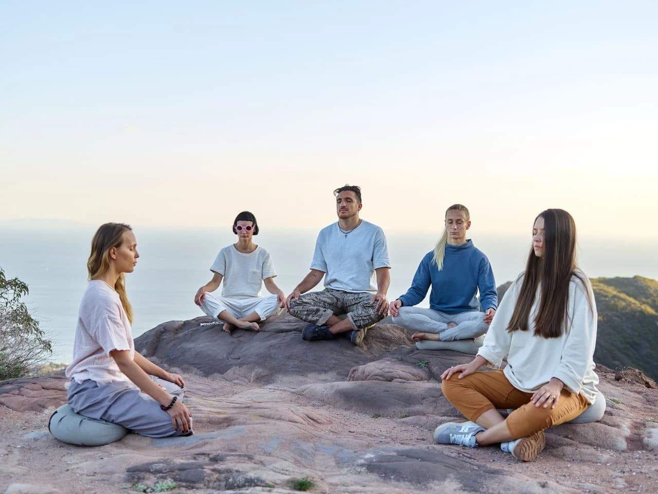 1789026384611-1887tgr-mindfulness-ve-meditasyon-arasindaki-fark.webp